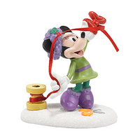 Disney Village  - Minnie's Finishing Touch