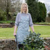 Jardinopia Adult Gardening Apron - Beatrix Potter Peter Rabbit
