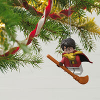 2023 Hallmark Keepsake Ornament - Harry Potter Quidditch LEGO Minifigure