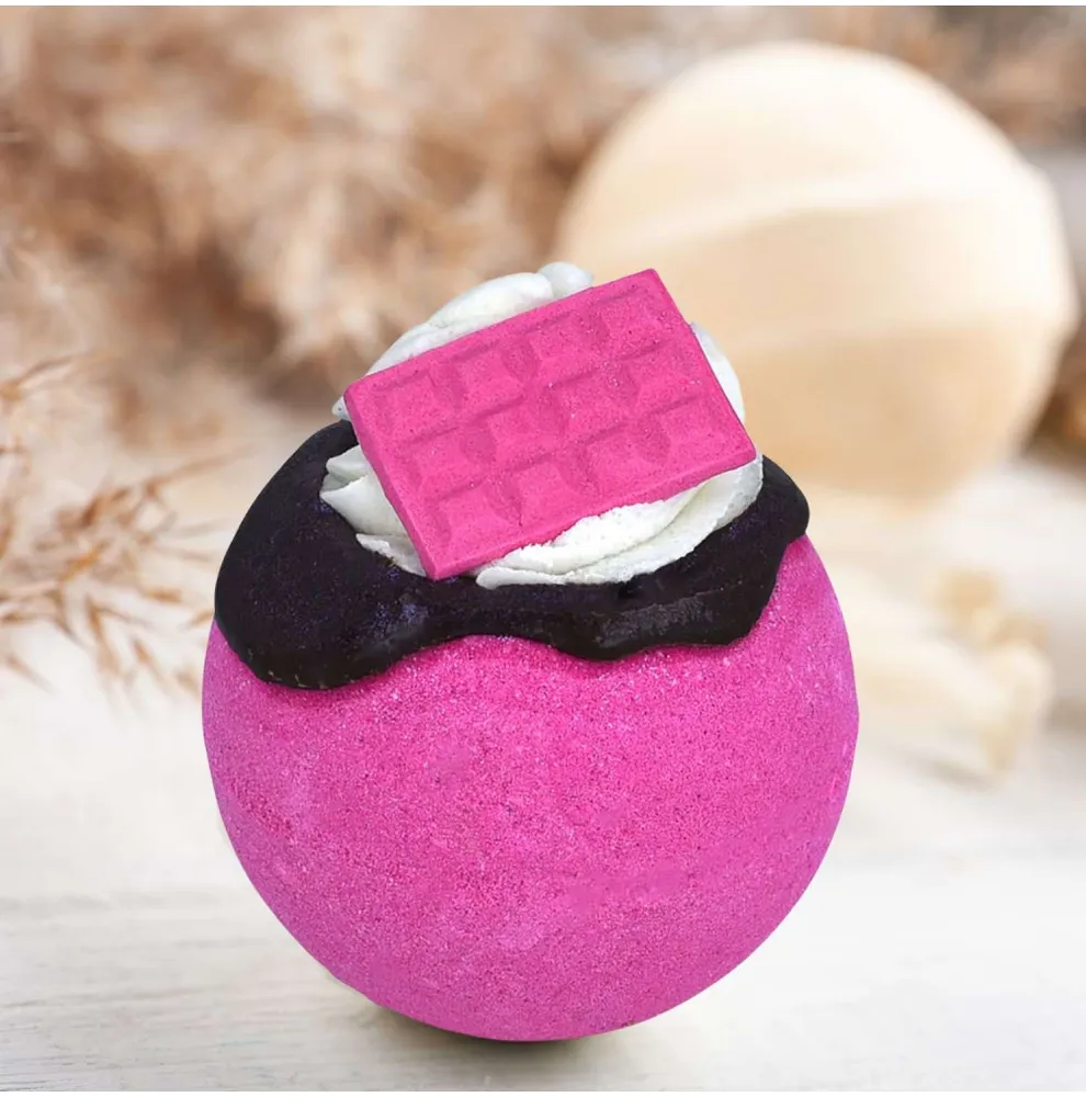Bomb Cosmetics Bath Blaster - XOXO