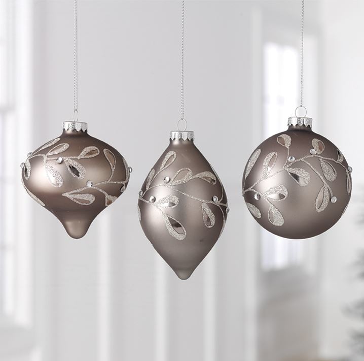 Raz Hanging Ornaments Set Of 3 Glittered Mistletoe Ornaments