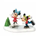 UNBOXED - Disney Village - Mickey & Minnie Go Skating