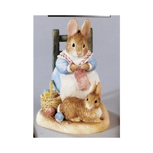 Beatrix Potter Mini Figurine - Mrs Rabbit and Flopsy Bunny