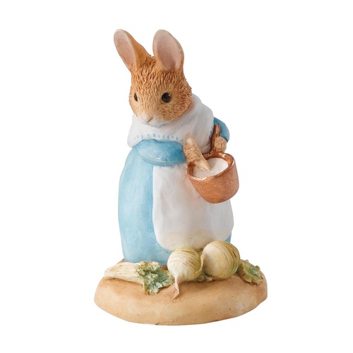 Beatrix Potter Mini Figurine - Mrs Rabbit & Vegetables