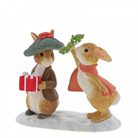 Beatrix Potter Peter Rabbit Miniature Figurine - Flopsy and Benjamin Bunny Under the Misteltoe
