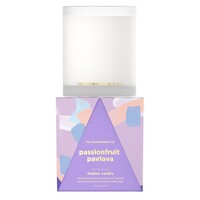THE AROMATHERAPY CO Festive Favours Candle - Passionfruit Pavlova