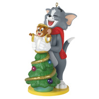 2022 Hallmark Keepsake Ornament - Tom and Jerry Decorating the Tree