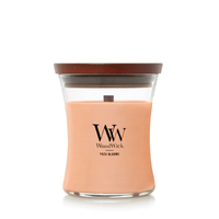 Woodwick Medium Candle - Yuzu Blooms